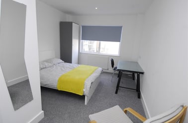 2A Old Town Street, City Centre, Plymouth - Image 3